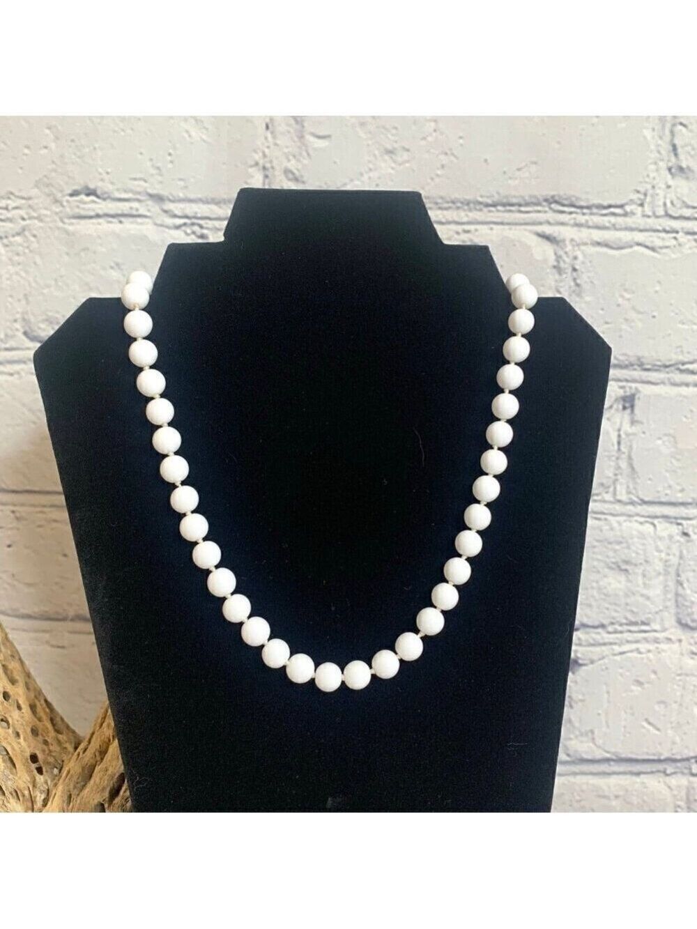 Vintage 60s White Beaded Hand Knotted Necklace